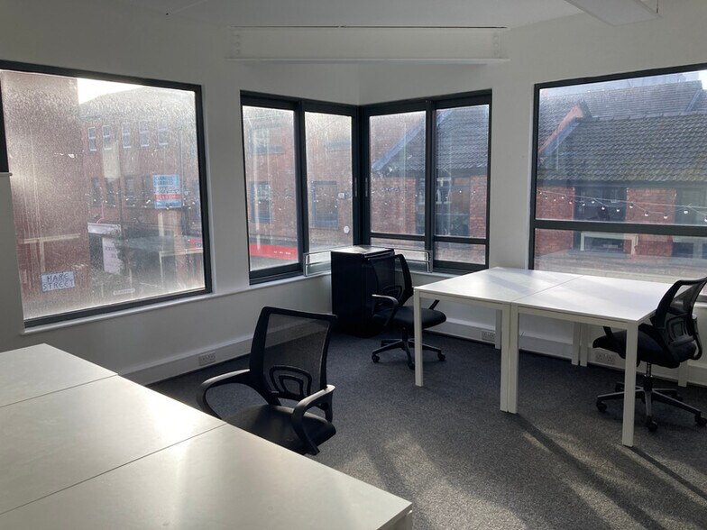 34 Copperas St, Manchester to rent - Interior Photo - Image 2 of 4