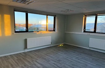 Garrard Way, Kettering to rent Interior Photo- Image 1 of 4