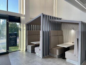 3200 Century Way, Leeds to rent Interior Photo- Image 1 of 6