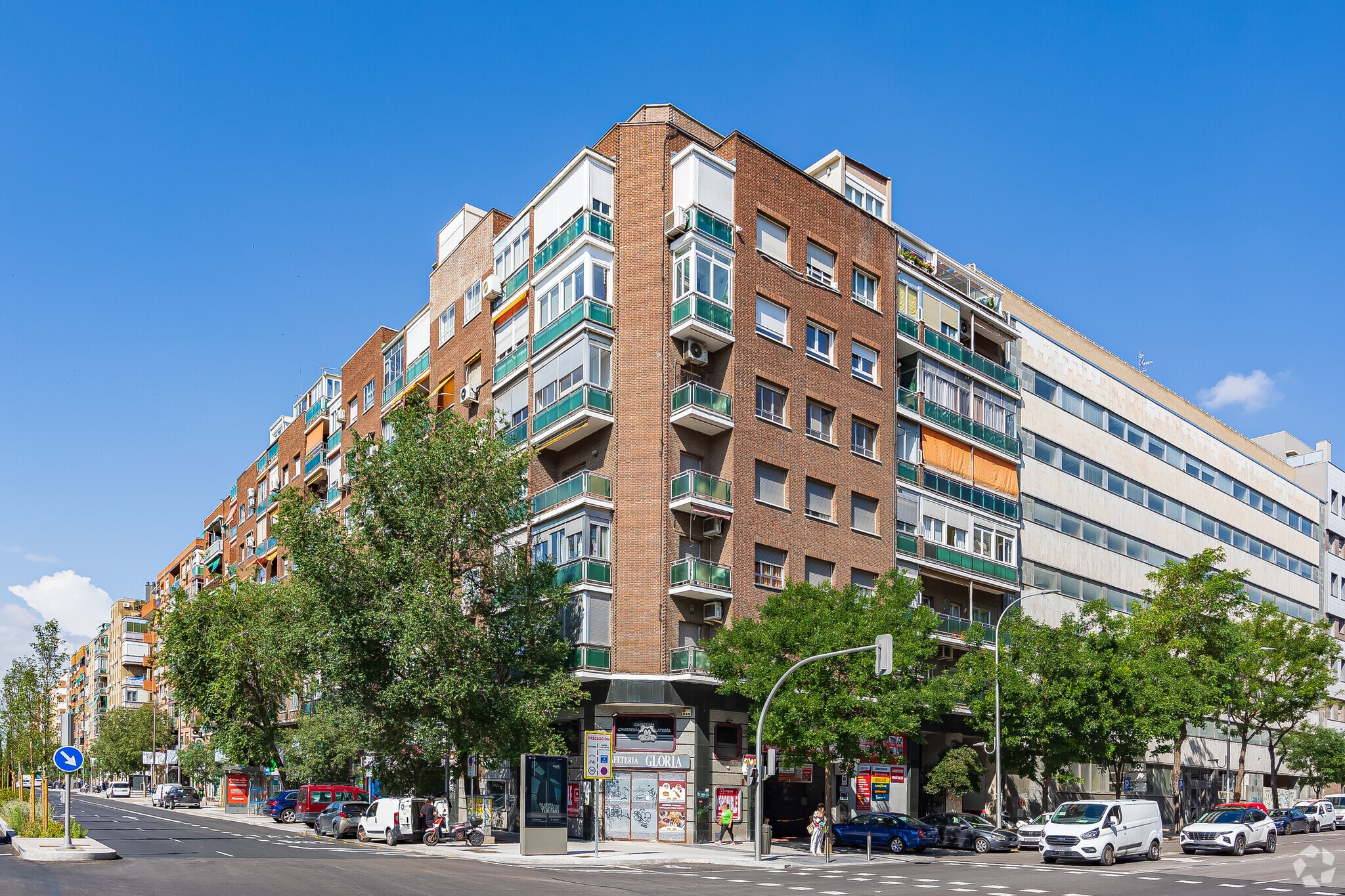Retail in Madrid, Madrid to rent Primary Photo- Image 1 of 3
