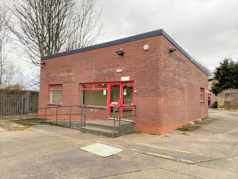 2 Eastfield Rd, Dumfries to rent - Building Photo - Image 3 of 10