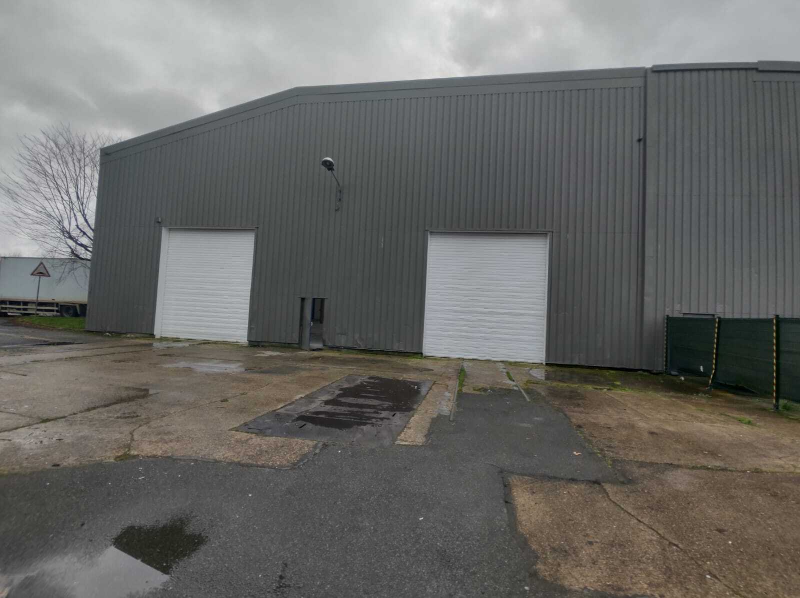 Industrial in Corbeil-Essonnes to rent Interior Photo- Image 1 of 4