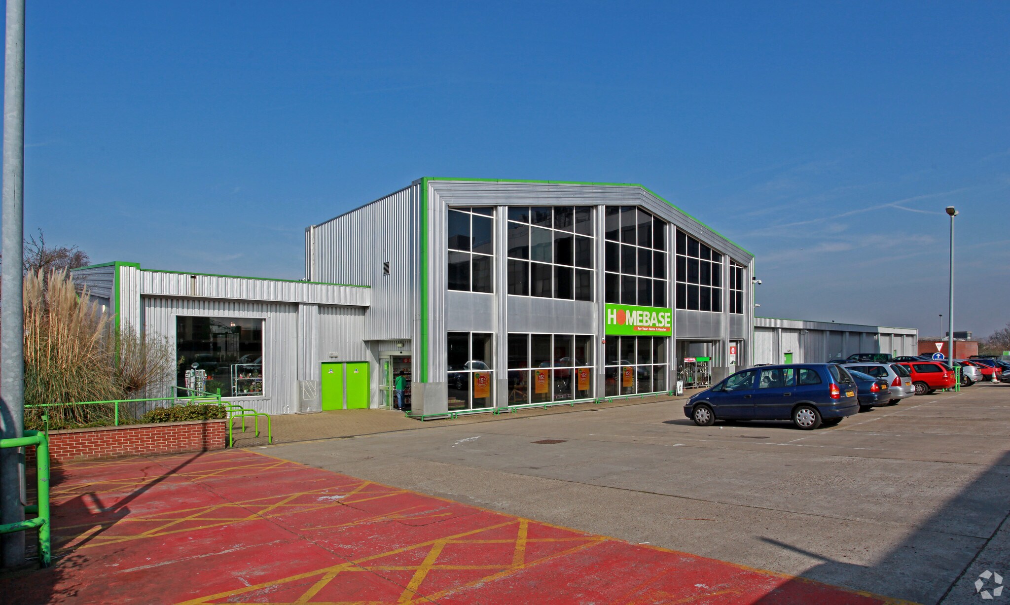 1 Weir Rd, London for sale Primary Photo- Image 1 of 1