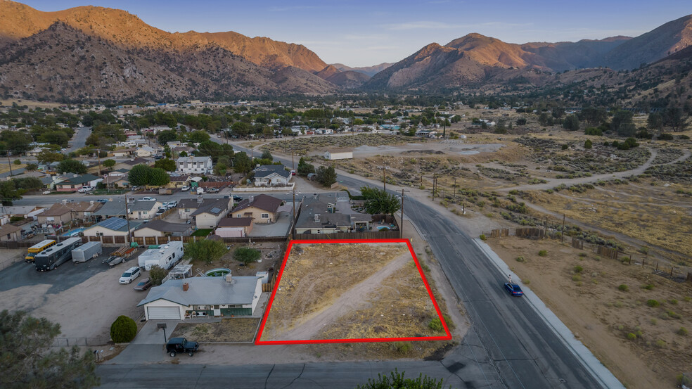 2520 Flower St, Lake Isabella, CA for sale - Building Photo - Image 1 of 7