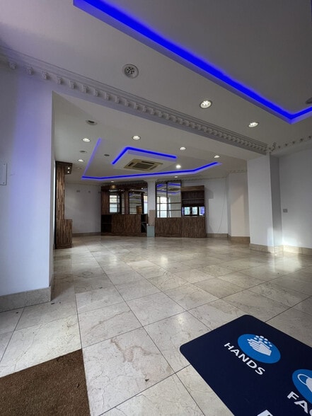 6a Station Road, Epping to rent - Interior Photo - Image 2 of 4