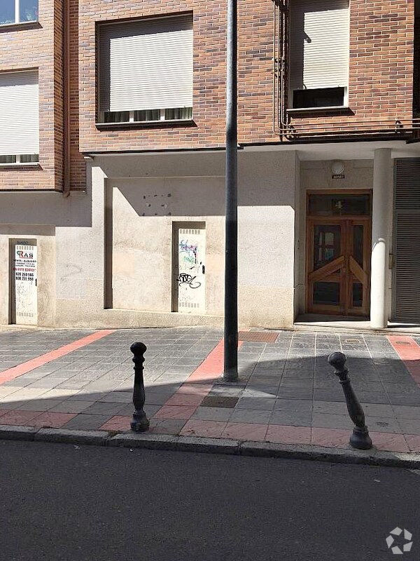 Retail in Ávila, Ávila to rent Interior Photo- Image 1 of 2