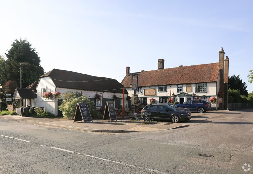 St James Sq, Wadhurst for sale - Primary Photo - Image 1 of 1