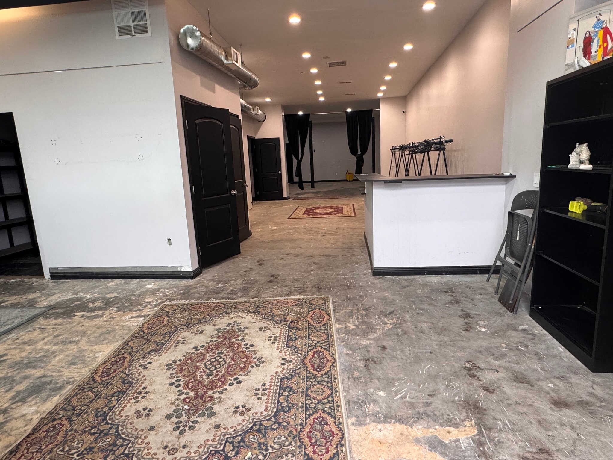 4944 Vineland Ave, North Hollywood, CA to rent Interior Photo- Image 1 of 8