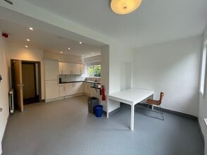 137 Garthdee Rd, Aberdeen to rent Interior Photo- Image 2 of 2