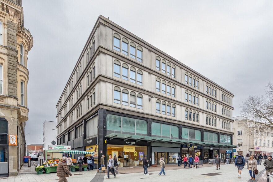 109-119 Queen St, Cardiff to rent - Primary Photo - Image 2 of 3