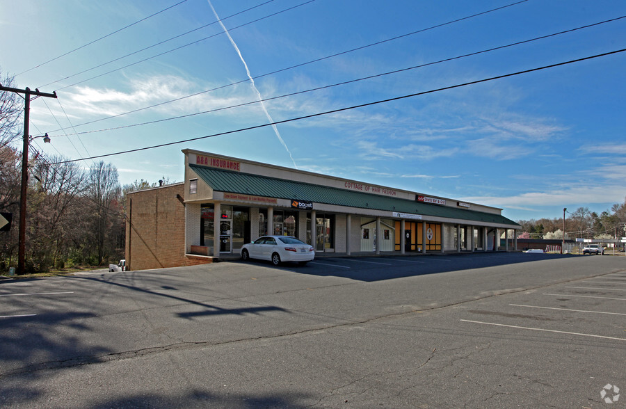 4801-4819 S Tryon St, Charlotte, NC for rent - Building Photo - Image 3 of 5