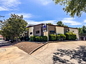 205 Broadway, Durham, NC for rent Building Photo- Image 1 of 3