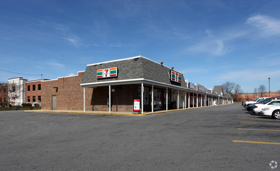 6223-6285 Crain Hwy, La Plata, MD for rent - Primary Photo - Image 1 of 3