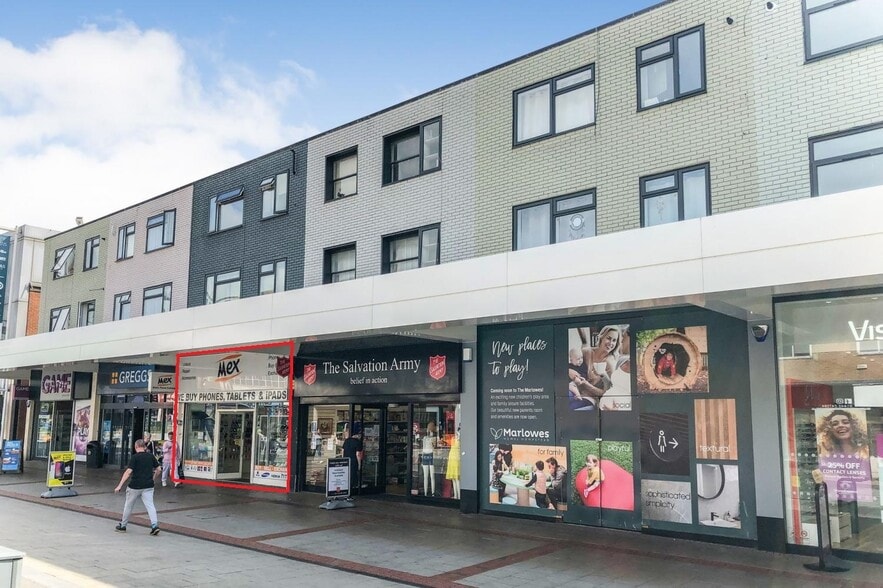 201-227 Marlowes, Hemel Hempstead to rent - Building Photo - Image 3 of 11