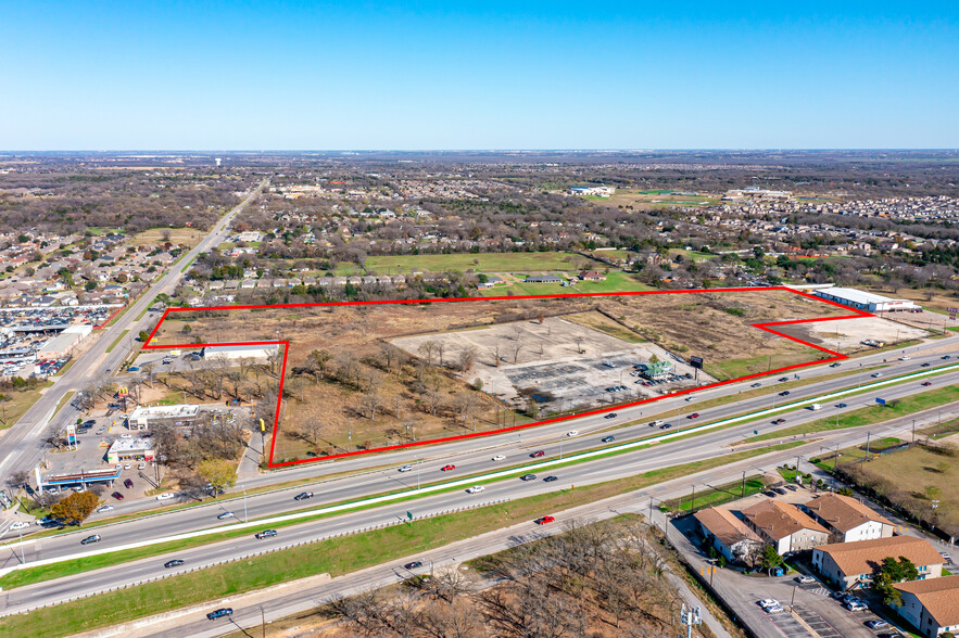 13700 CF Hawn Fwy, Dallas, TX for rent - Building Photo - Image 1 of 14