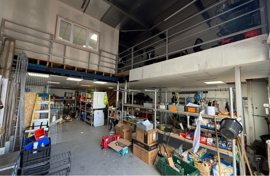 Cuxton Rd, Rochester, KEN ME2 2NY - Unit 4 -  - Interior Photo - Image 1 of 1
