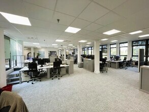 Office in Évry-Courcouronnes to rent Interior Photo- Image 1 of 6