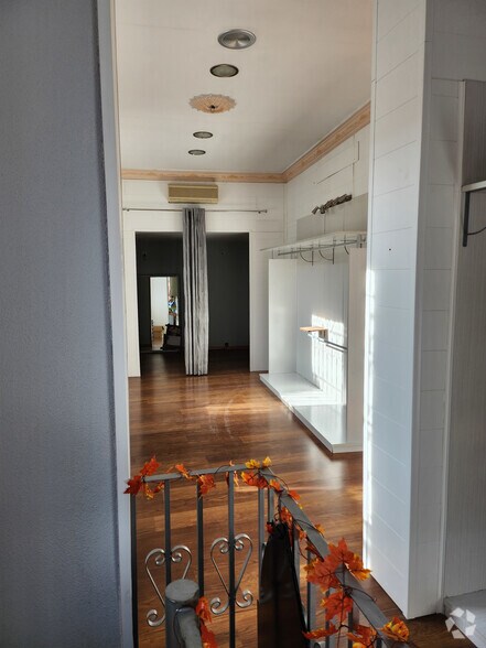 Retail in Alcalá de Henares, Madrid to rent - Interior Photo - Image 2 of 4