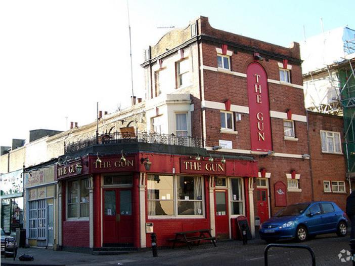 235 Well St, London for sale Primary Photo- Image 1 of 1