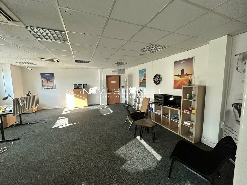 Office in Toulouse to rent Interior Photo- Image 1 of 8