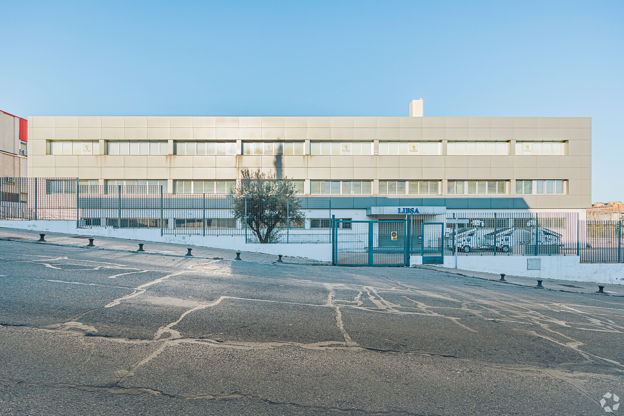 Calle San Rafael, 4, Alcobendas, Madrid for sale Primary Photo- Image 1 of 21