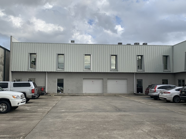 1005 W Harimaw Ct, Metairie, LA for rent - Building Photo - Image 2 of 10