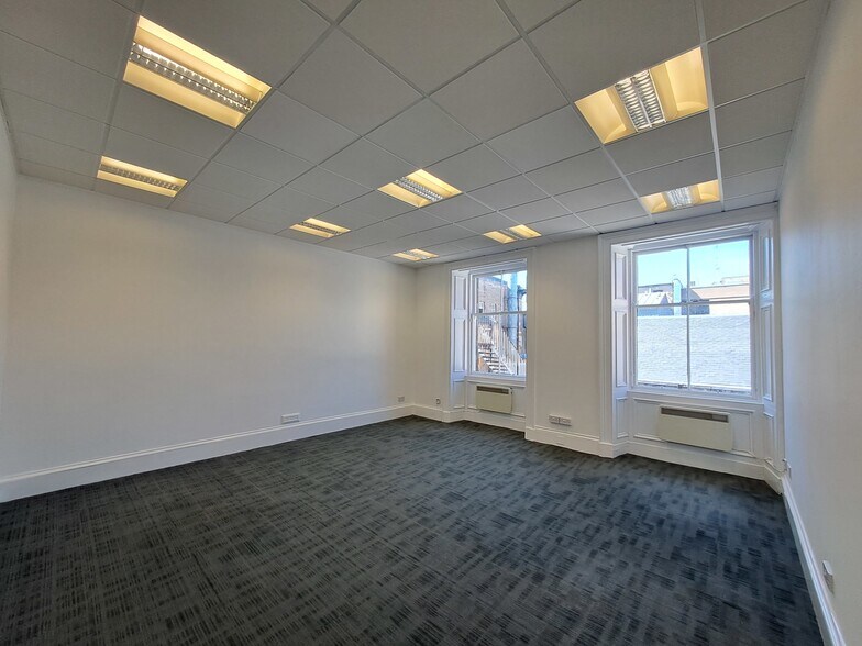 125 Buchanan St, Glasgow to rent - Building Photo - Image 3 of 5