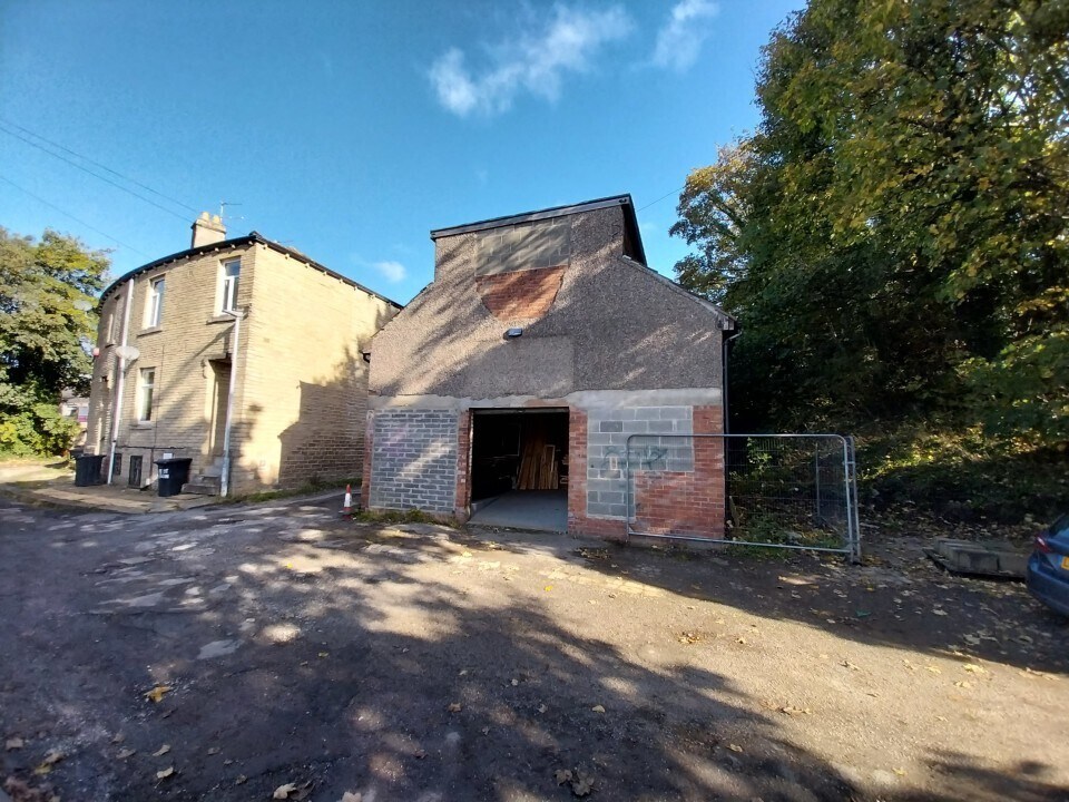 21 Beacon St, Huddersfield for sale Building Photo- Image 1 of 1