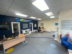 197-201 North High St, Musselburgh to rent Interior Photo- Image 2 of 4