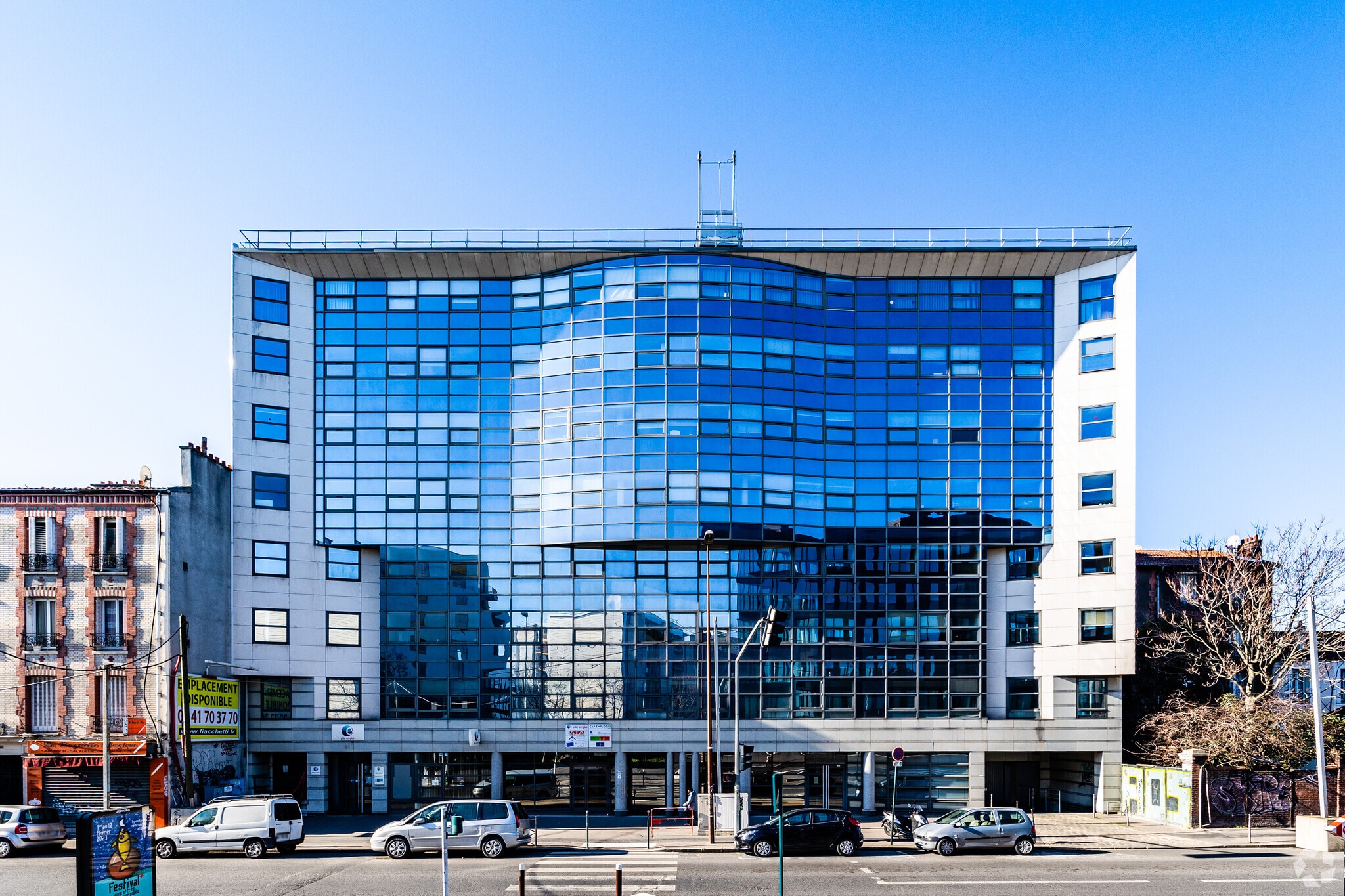 Office in Asnières-sur-Seine for sale Primary Photo- Image 1 of 4