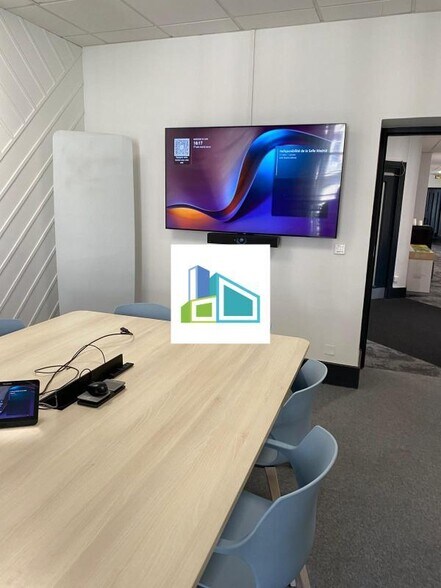 Office in Marseille to rent - Interior Photo - Image 2 of 6