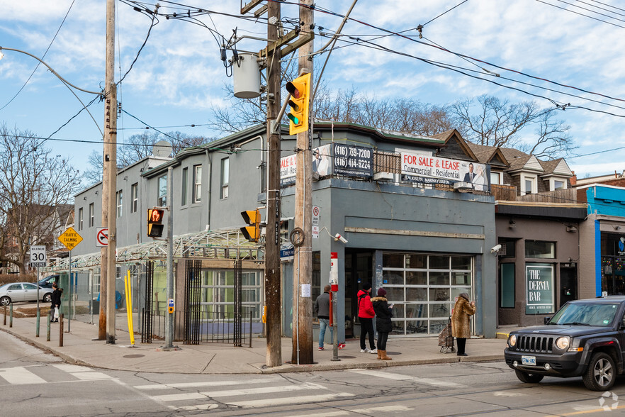 1930 Queen St E, Toronto, ON for rent - Primary Photo - Image 1 of 4