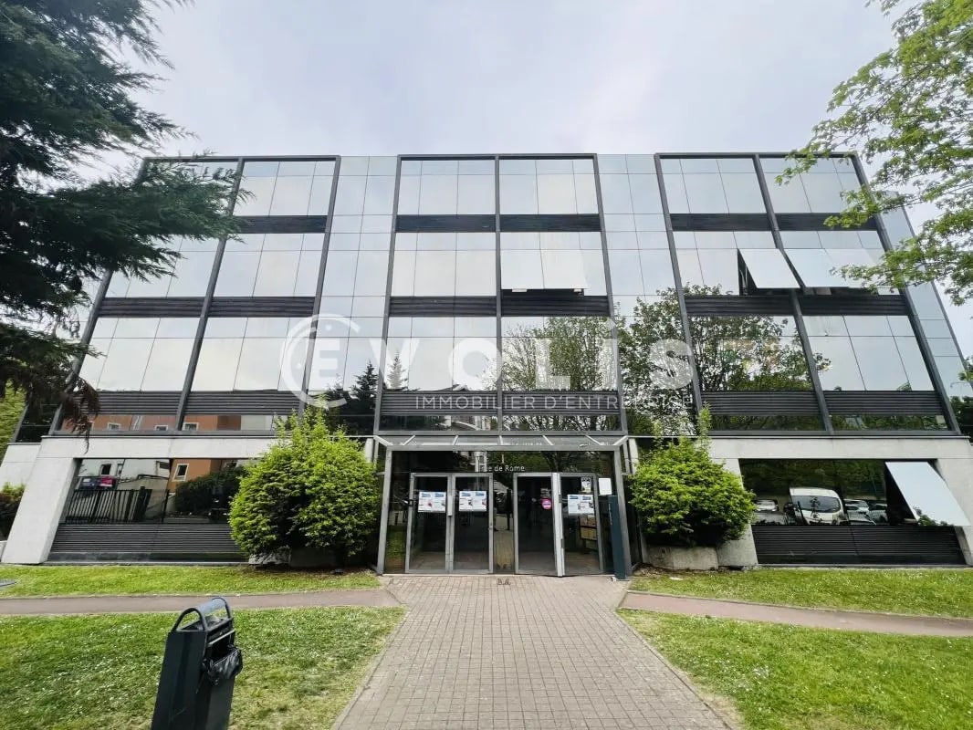 1 Rue De Rome, Rosny-sous-Bois to rent Building Photo- Image 1 of 8