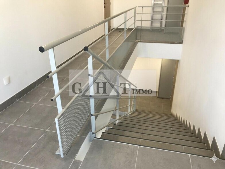 Industrial in Brétigny-sur-Orge to rent - Interior Photo - Image 3 of 3