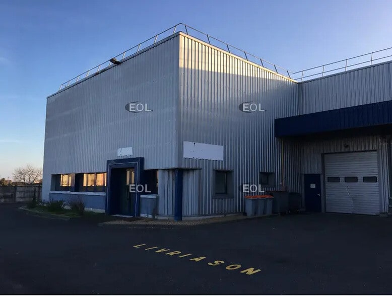 Light Industrial in Chilly-Mazarin to rent - Building Photo - Image 1 of 1