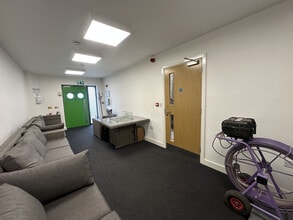 Kendal Rd, Shrewsbury to rent Interior Photo- Image 2 of 2