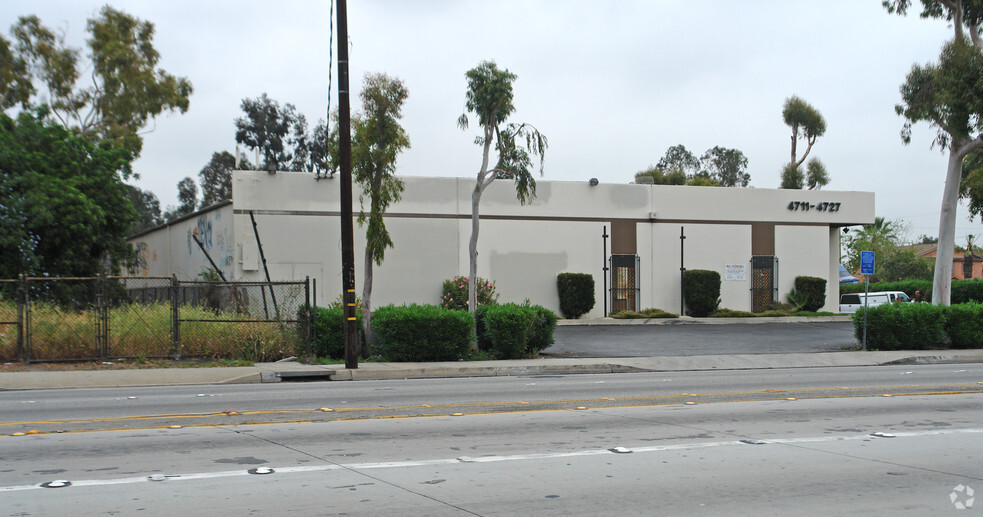 4719 E Washington Blvd, Commerce, CA for rent - Building Photo - Image 3 of 9