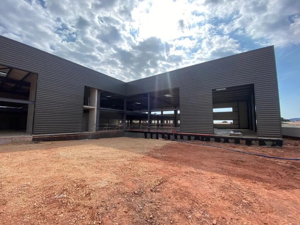 Location Bureaux 350 m² - Photo 1