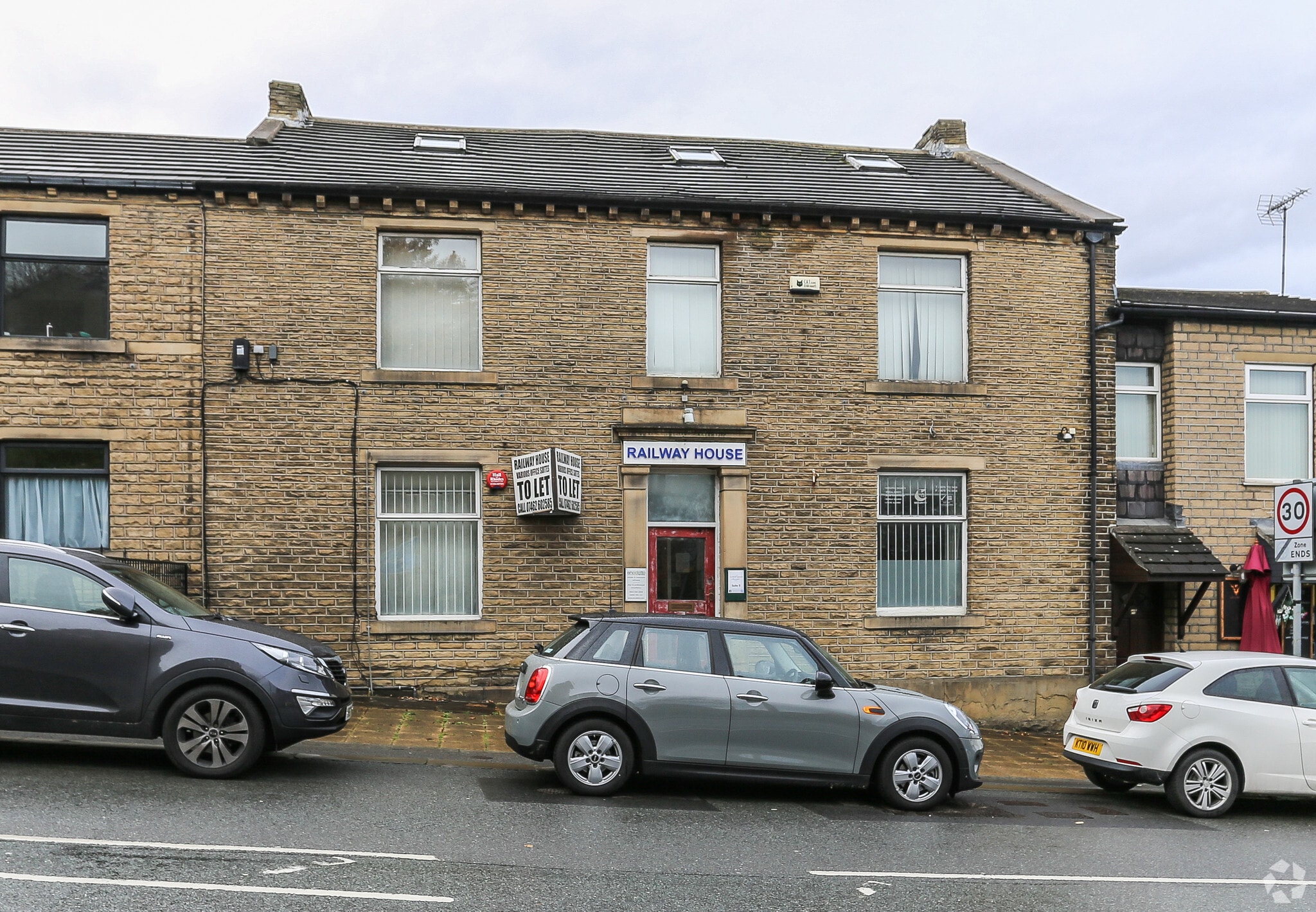 Station St, Holmfirth for sale Primary Photo- Image 1 of 3
