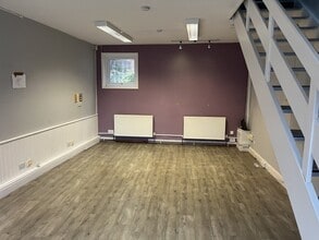 2 Roman Way, Market Harborough to rent Interior Photo- Image 2 of 4