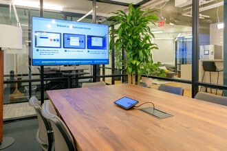 350 Lincoln Rd, Miami Beach, FL to rent Interior Photo- Image 2 of 10