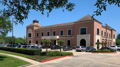 4690 Sweetwater Blvd, Sugar Land, TX for sale Building Photo- Image 1 of 1