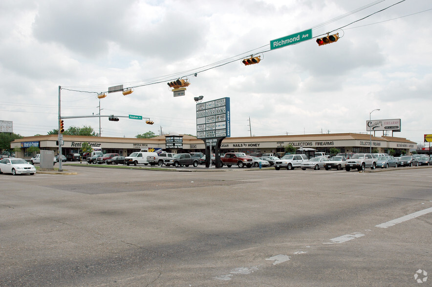 3301 Fondren Rd, Houston, TX for rent - Building Photo - Image 3 of 8