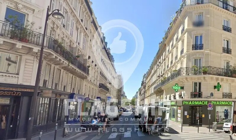 Retail in Paris to rent - Building Photo - Image 2 of 2