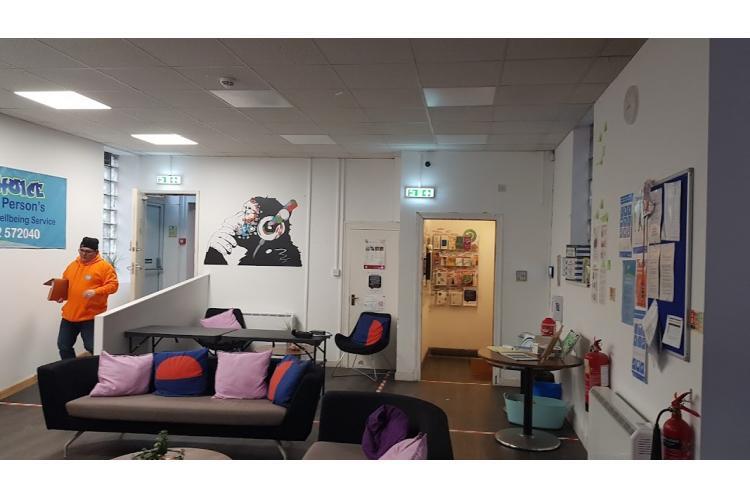 Wheelers Fold, Wolverhampton to rent Interior Photo- Image 1 of 1