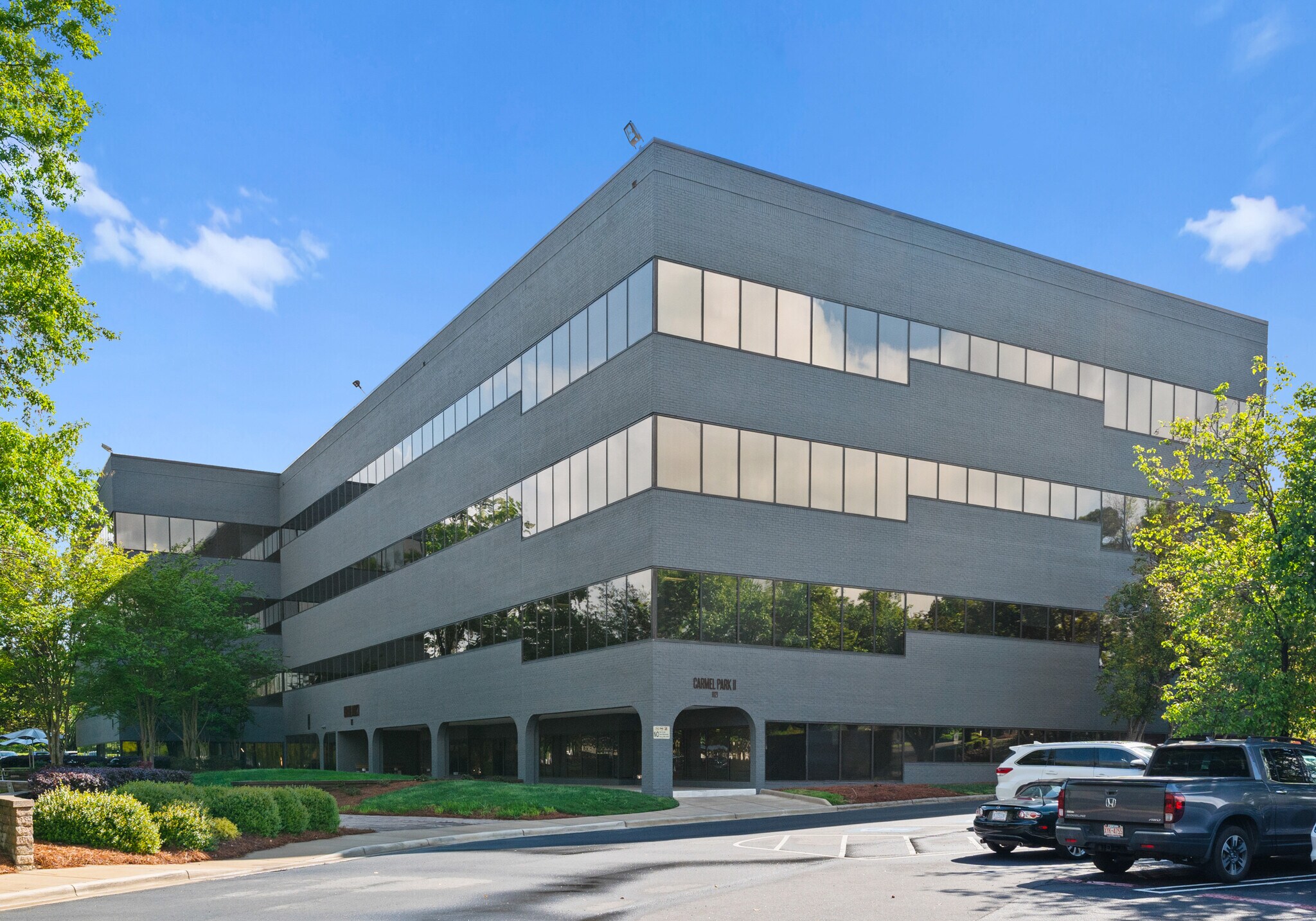 11111 Carmel Commons Blvd, Charlotte, NC to rent Building Photo- Image 1 of 20