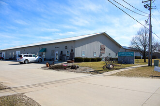 606 S Staley Rd, Champaign, IL for rent Building Photo- Image 1 of 7