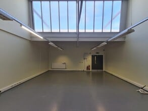 32 Sycamore Rd, Dalkeith to rent Interior Photo- Image 2 of 3