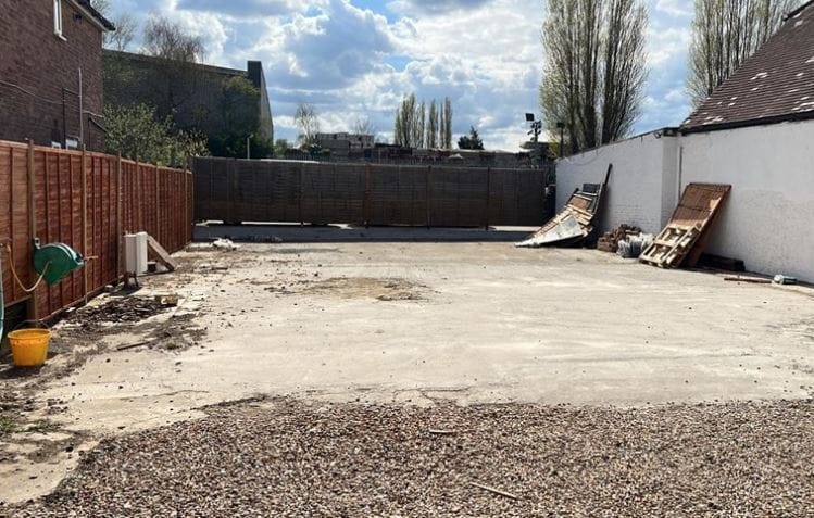 36 Hampton Rd W, Feltham to rent - Primary Photo - Image 1 of 1