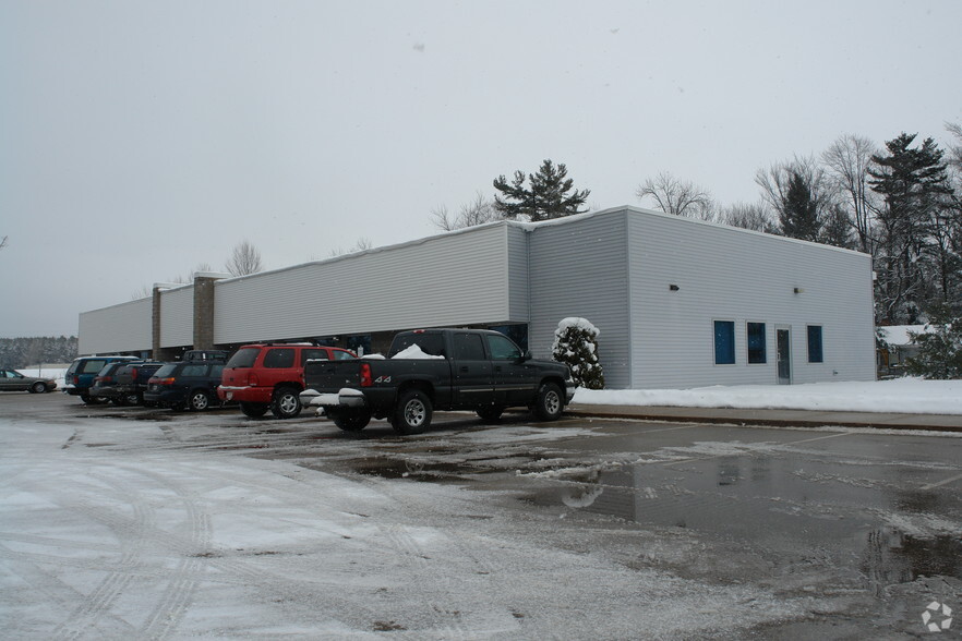 1340 E Green Bay St, Shawano, WI for sale - Building Photo - Image 1 of 2